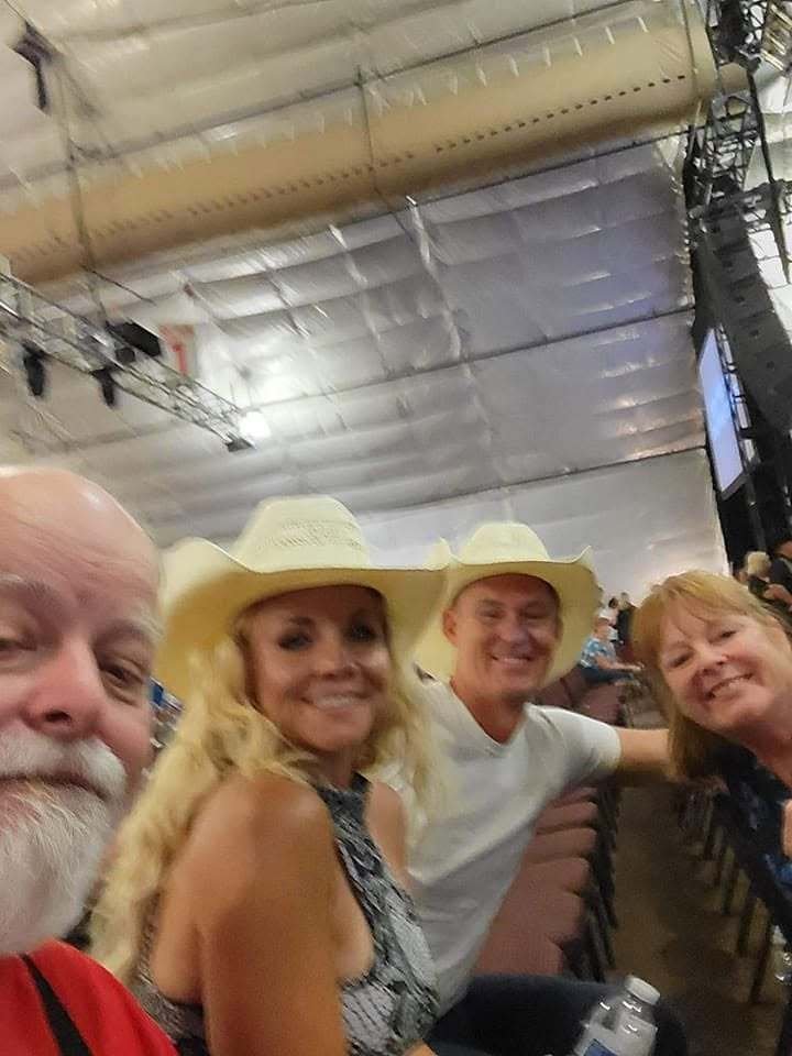 507993085_10162886996505928_2221396710574698634_n